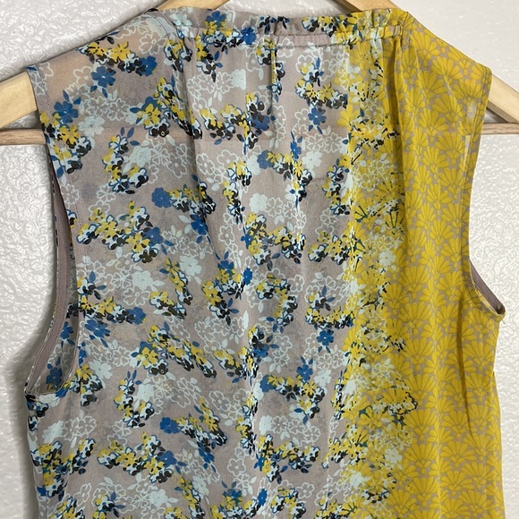 CABI Floral Sheer Sleeveless Blouse | X-Small - Picture 9 of 9